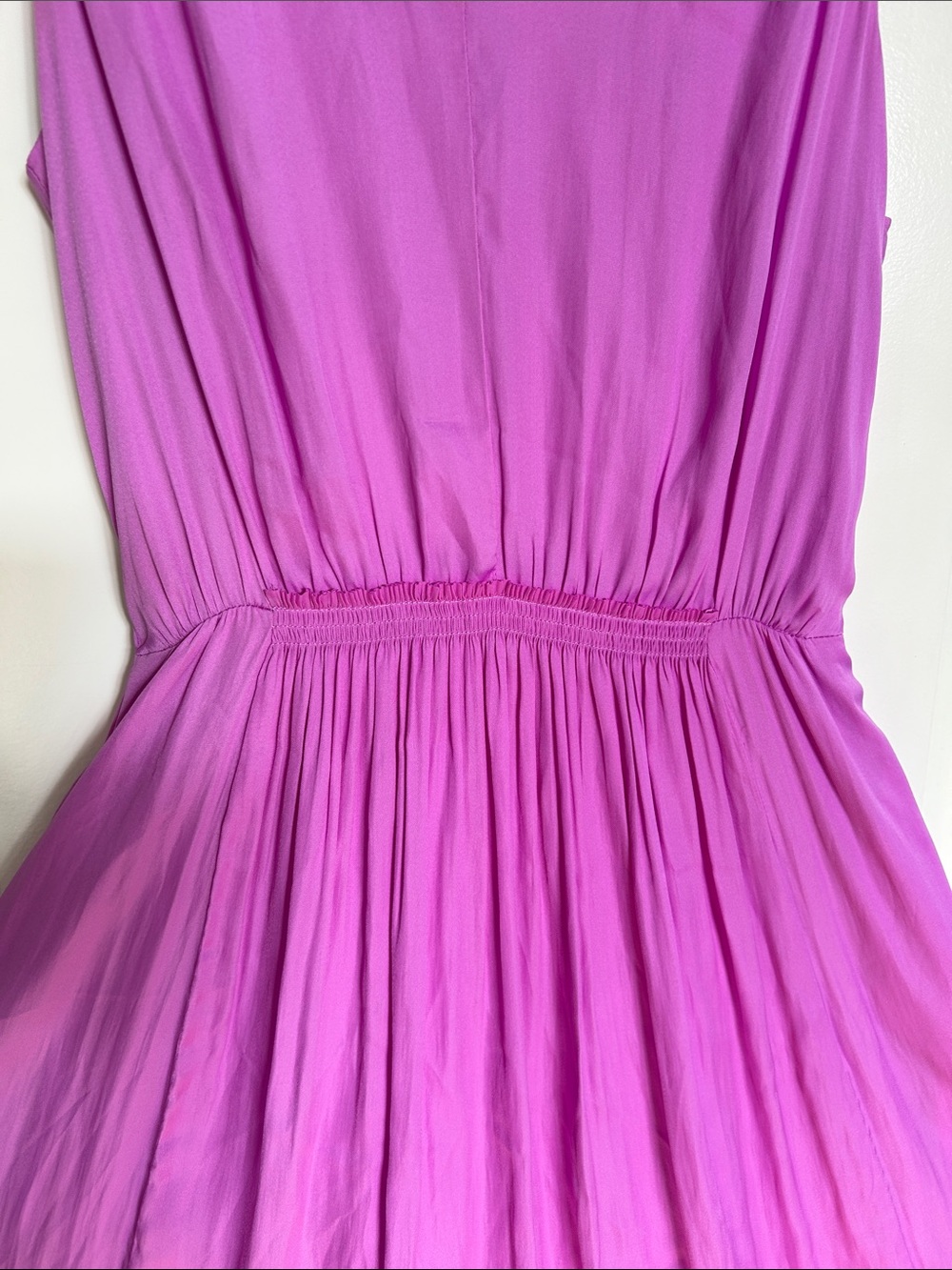 Banana Republic Sleeveless V-Neck Pleated Waist Dress in Pink - Picture 4 of 12
